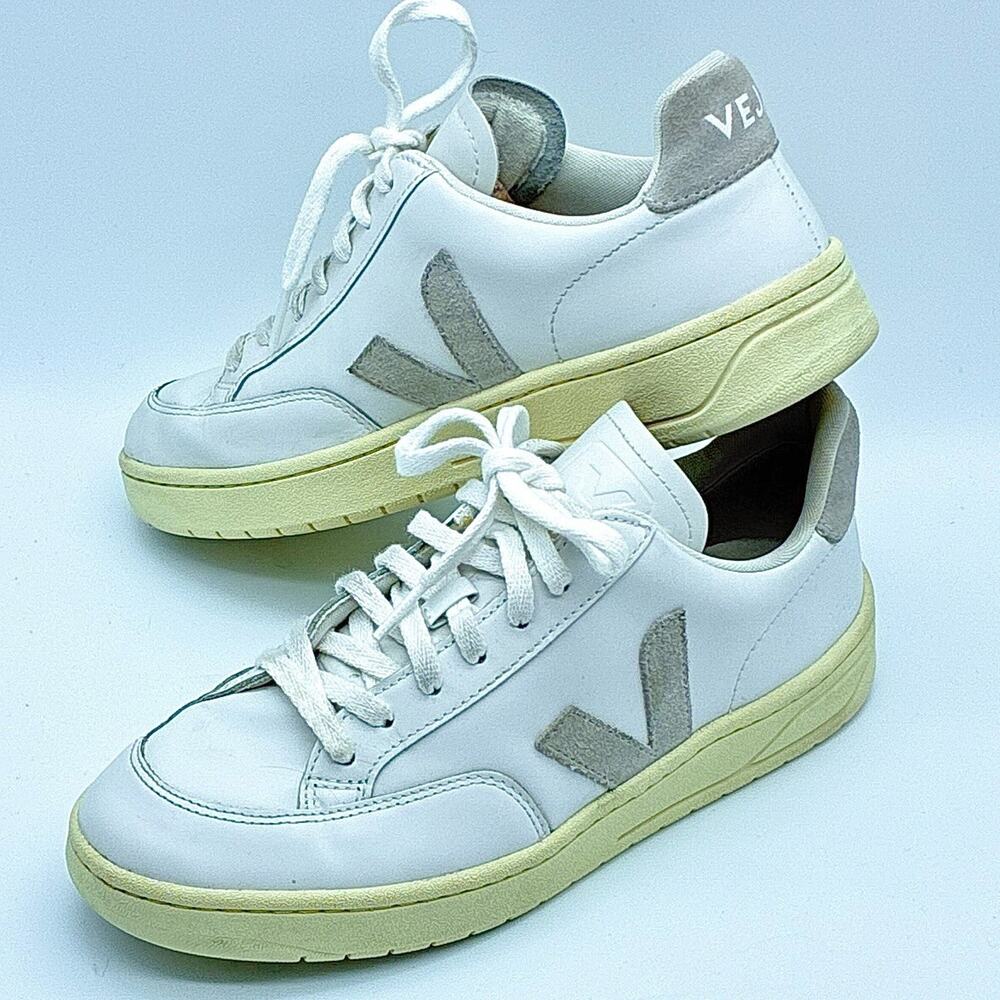 Veja Shoes Womens 9 White V-12 Leather Suede Sneakers Preppy Tennis Luxury